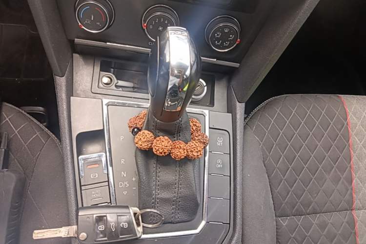 Used Volkswagen Lamando 2019 230TSI DSG Fashion Edition China VI Gear Lever