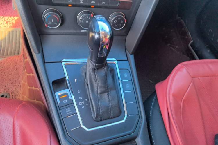 Used Volkswagen Lamando 2019 230TSI DSG Fashion Edition China VI Gear Lever