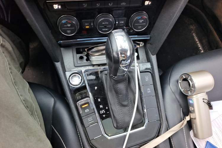 Used Volkswagen Lamando 2019 280TSI DSG Comfort Edition China VI standard Gear Lever