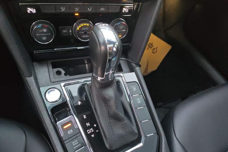 Used Volkswagen Lamando 2019 280TSI DSG Comfort Edition China V Standard Gear Lever