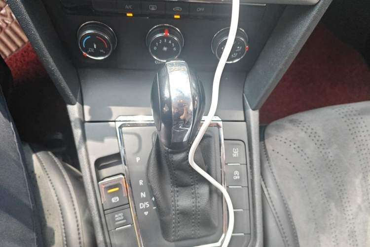 Used Volkswagen Lamando 2019 230TSI DSG Fashion Edition China V Standard Gear Lever
