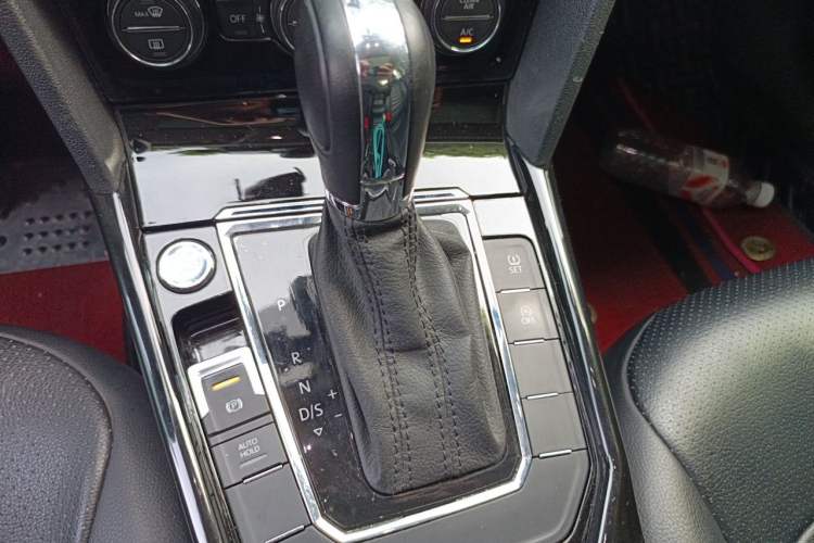 Used Volkswagen Lamando 2019 280TSI DSG Comfort Edition China VI standard Gear Lever