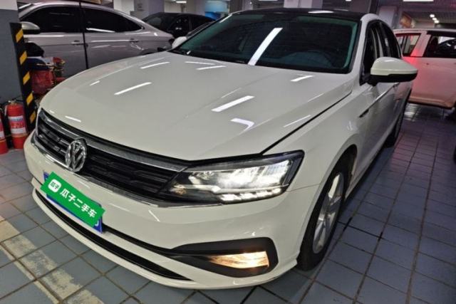 Ojetý Volkswagen Lamando 2019 230TSI DSG Vision Edition China VI Standard