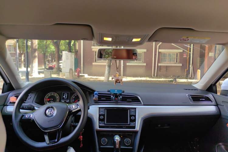 Used Volkswagen Lamando 2019 230TSI DSG Fashion Edition China VI Headliner