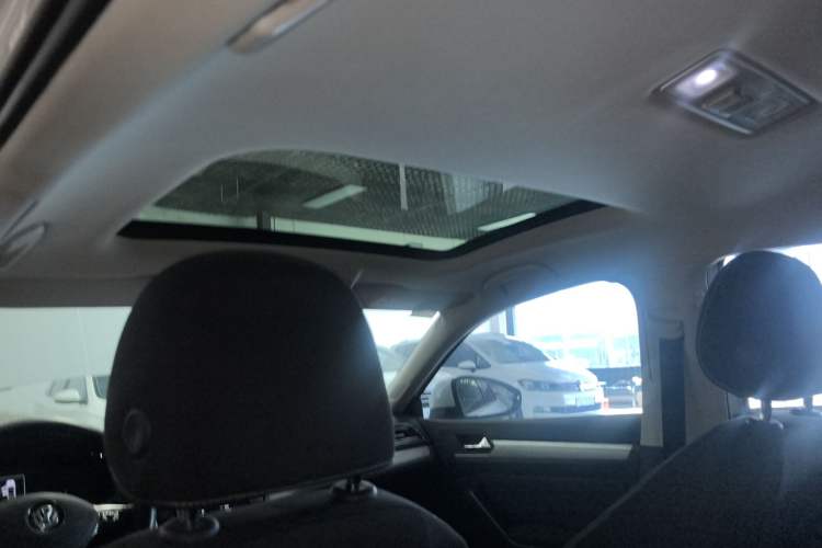Used Volkswagen Lamando 2019 230TSI DSG Fashion Edition China VI Headliner