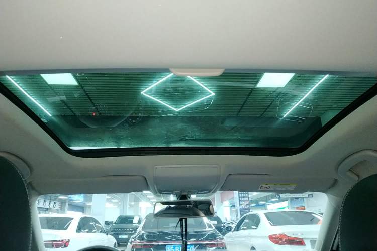 Used Volkswagen Lamando 2019 280TSI DSG Comfort Edition China VI standard Headliner