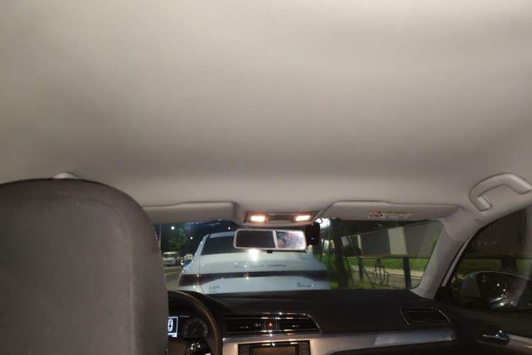 Used Volkswagen Lamando 2019 230TSI DSG Fashion Edition China VI Headliner