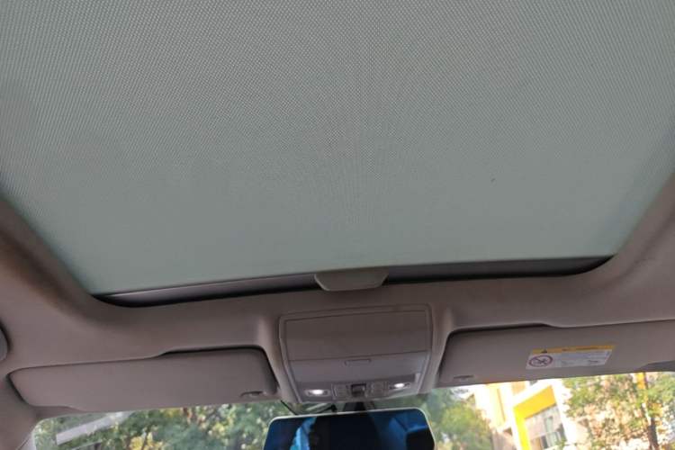 Used Volkswagen Lamando 2019 280TSI DSG Comfort Edition China VI standard Headliner