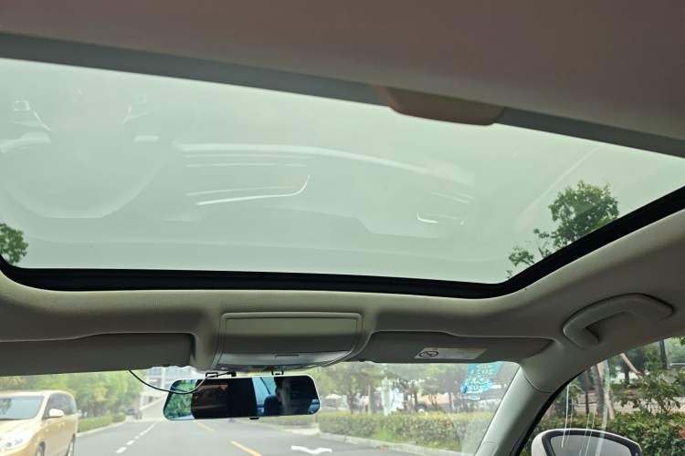 Used Volkswagen Lamando 2019 230TSI DSG Fashion Edition China VI Headliner