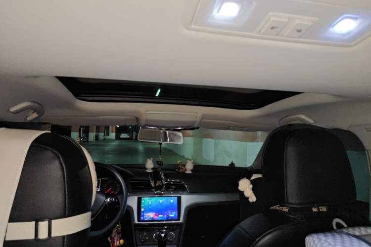 Used Volkswagen Lamando 2019 230TSI Manual Trend Edition China VI Standard Headliner
