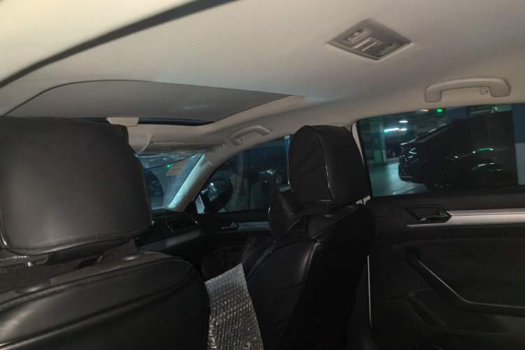 Used Volkswagen Lamando 2019 230TSI DSG Fashion Edition China V Standard Headliner