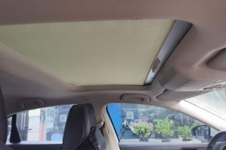 Used Volkswagen Lamando 2019 230TSI DSG Fashion Edition China VI Headliner