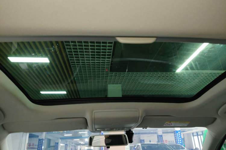 Used Volkswagen Lamando 2019 230TSI DSG Fashion Edition China VI Headliner