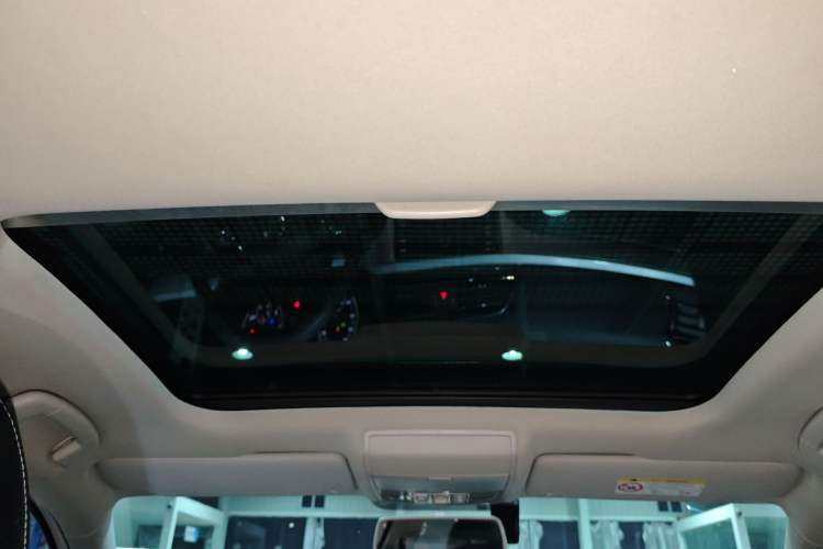 Used Volkswagen Lamando 2019 230TSI DSG Fashion Edition China VI Headliner