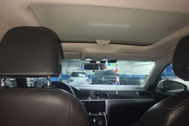 Used Volkswagen Lamando 2019 280TSI DSG Comfort Edition China VI standard Headliner