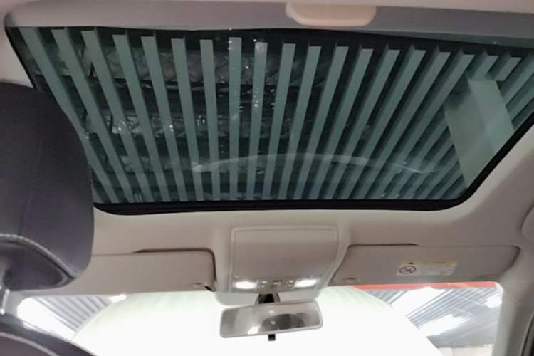 Used Volkswagen Lamando 2019 280TSI DSG Comfort Edition China VI standard Headliner