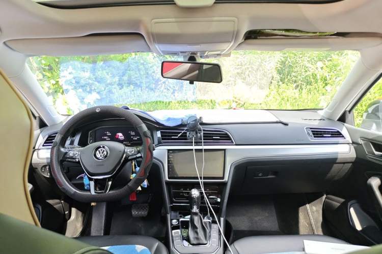 Used Volkswagen Lamando 2019 280TSI DSG Comfort Edition China VI standard Headliner