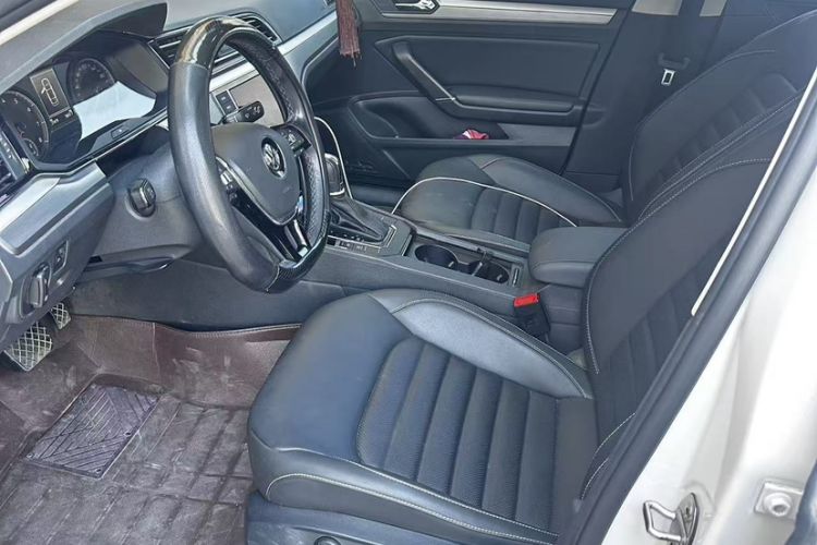 Used Volkswagen Lamando 2019 280TSI DSG Comfort Edition China VI standard Interior 1