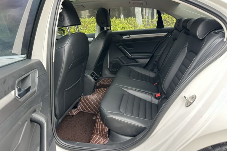 Used Volkswagen Lamando 2019 280TSI DSG Comfort Edition China VI standard Interior 11