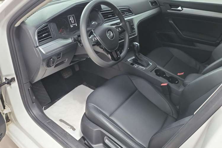 Used Volkswagen Lamando 2019 230TSI DSG Fashion Edition China VI Interior 2