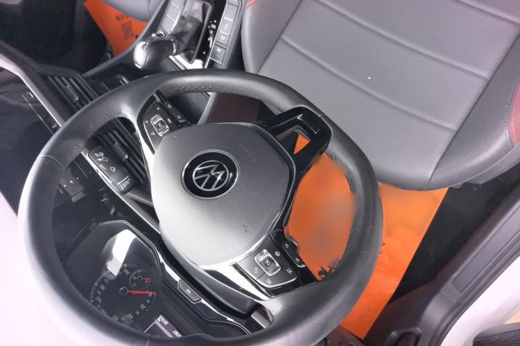 Used Volkswagen Lamando 2019 230TSI DSG Fashion Edition China V Standard Interior 2