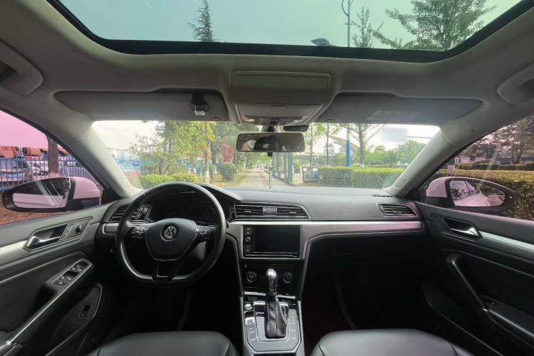 Used Volkswagen Lamando 2019 280TSI DSG Comfort Edition China VI standard Interior 2