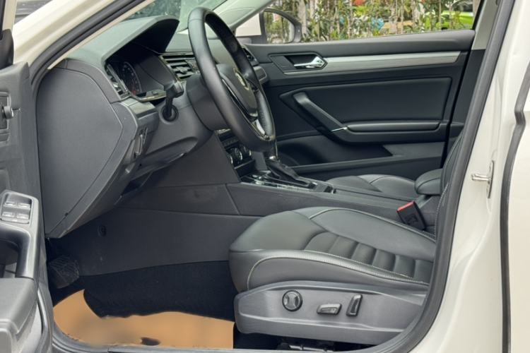 Used Volkswagen Lamando 2019 280TSI DSG Comfort Edition China V Standard Interior 2