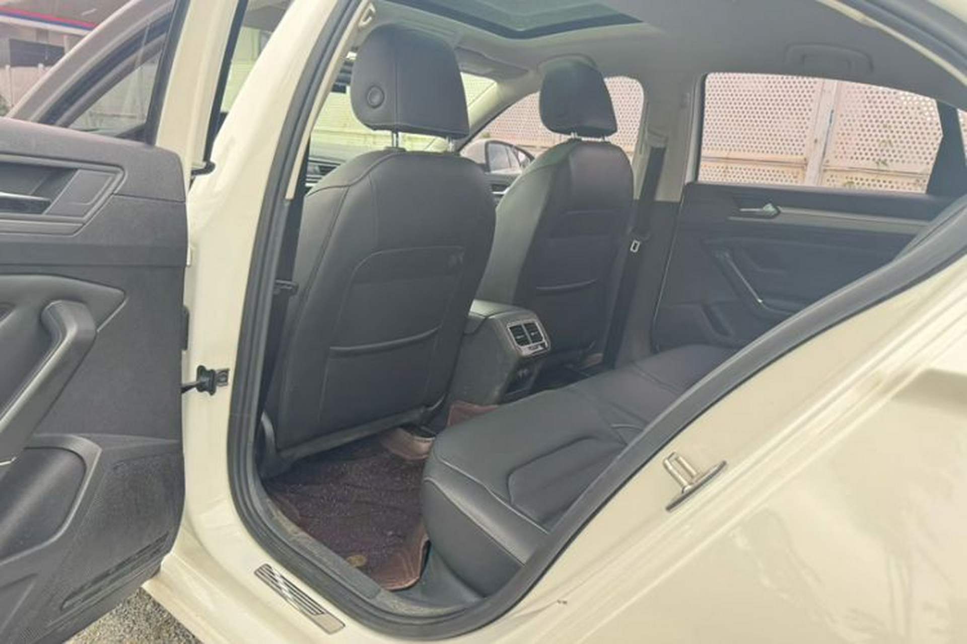 Used Volkswagen Lamando 2019 280TSI DSG Comfort Edition China VI standard Interior 3