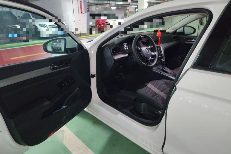 Used Volkswagen Lamando 2019 230TSI DSG Fashion Edition China VI Interior 3