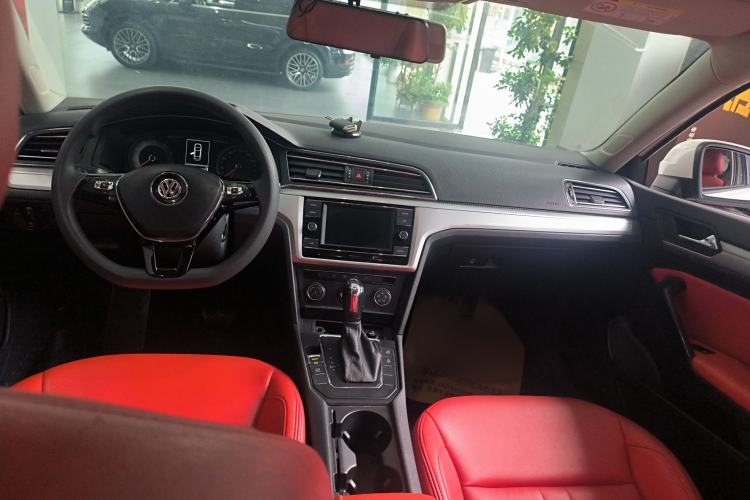 Used Volkswagen Lamando 2019 230TSI DSG Fashion Edition China VI Interior 3