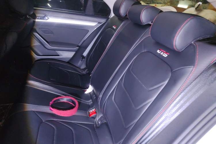 Used Volkswagen Lamando 2019 230TSI DSG Fashion Edition China V Standard Interior 4