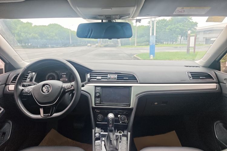 Used Volkswagen Lamando 2019 280TSI DSG Comfort Edition China V Standard Interior 4