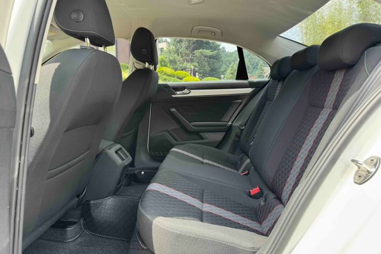Used Volkswagen Lamando 2019 230TSI DSG Fashion Edition China V Standard Interior 6