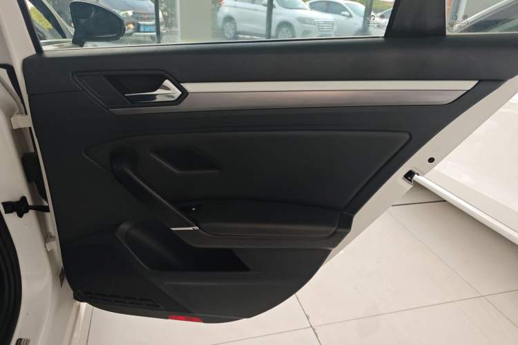 Used Volkswagen Lamando 2019 280TSI DSG Comfort Edition China VI standard Interior 6