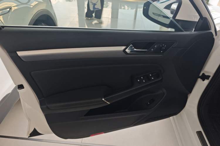 Used Volkswagen Lamando 2019 280TSI DSG Comfort Edition China VI standard Interior 7