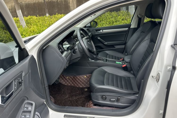 Used Volkswagen Lamando 2019 280TSI DSG Comfort Edition China VI standard Interior 7