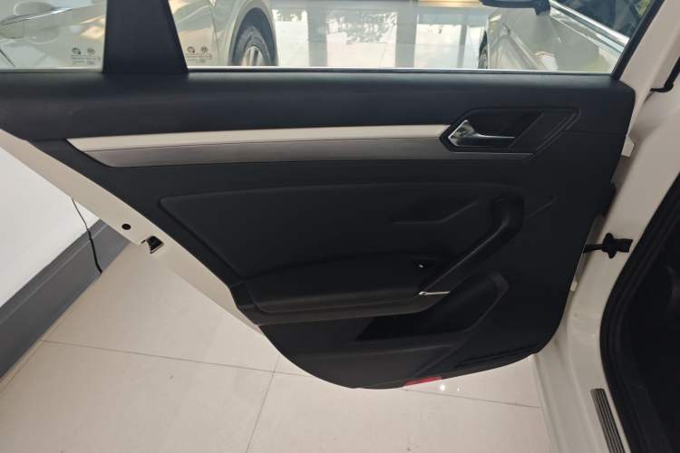Used Volkswagen Lamando 2019 280TSI DSG Comfort Edition China VI standard Interior 8
