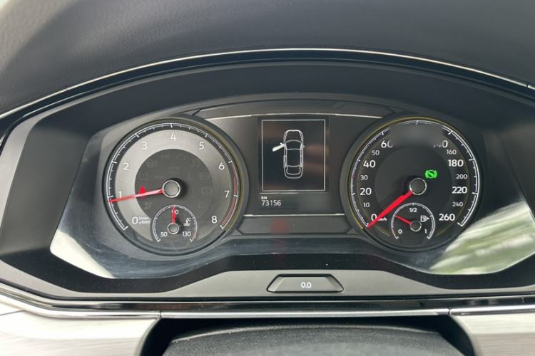 Used Volkswagen Lamando 2019 280TSI DSG Comfort Edition China VI standard Interior 9