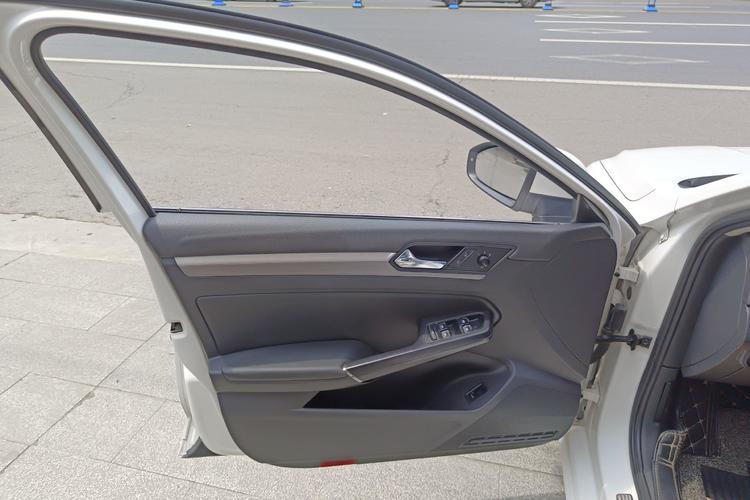 Used Volkswagen Lamando 2019 280TSI DSG Comfort Edition China V Standard Left Front Door Interior