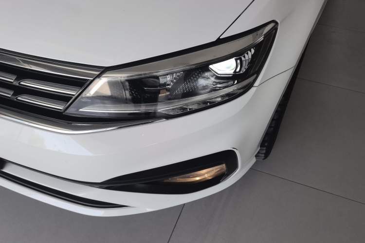 Used Volkswagen Lamando 2019 280TSI DSG Comfort Edition China VI standard Left Front Headlight