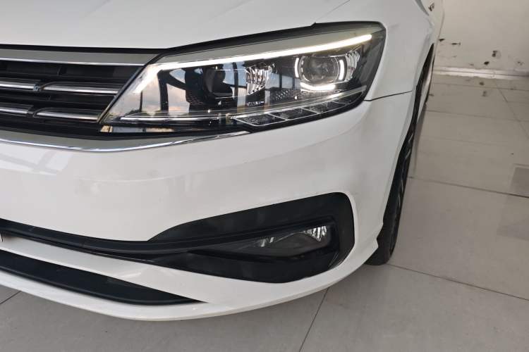 Used Volkswagen Lamando 2019 280TSI DSG Comfort Edition China VI standard Left Front Headlight