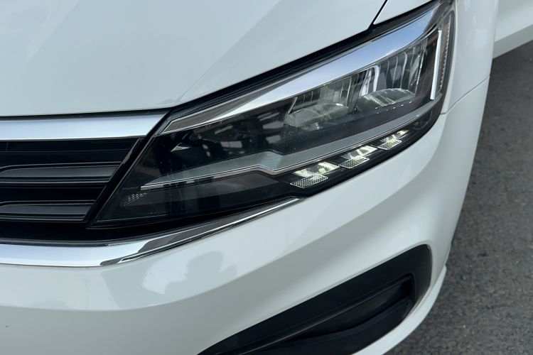 Used Volkswagen Lamando 2019 230TSI DSG Fashion Edition China V Standard Left Front Headlight
