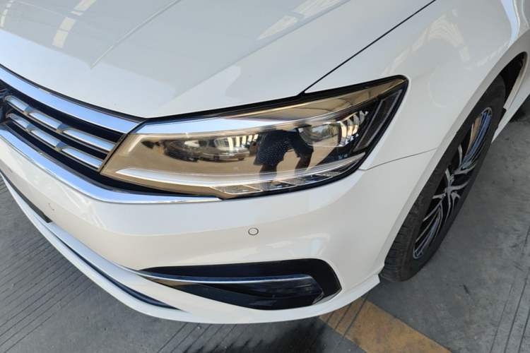 Used Volkswagen Lamando 2019 280TSI DSG Luxury Edition China VI Standard Left Front Headlight