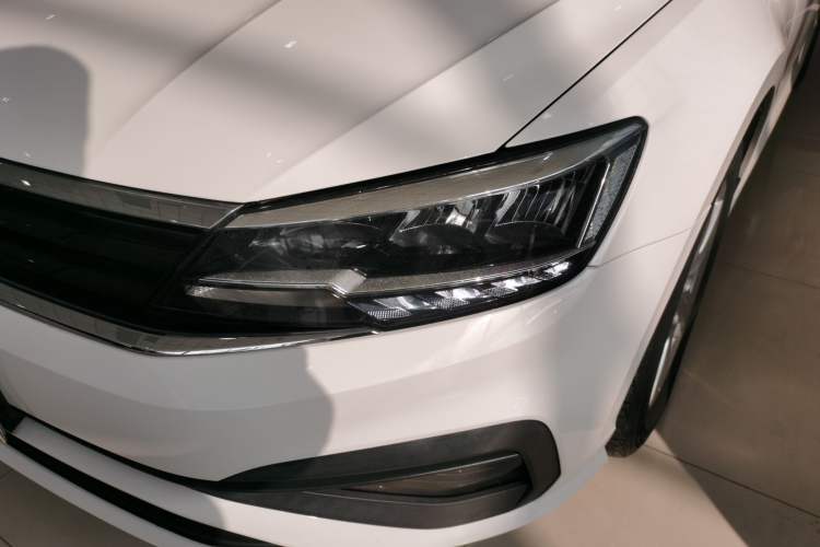 Used Volkswagen Lamando 2019 230TSI DSG Fashion Edition China VI Left Front Headlight
