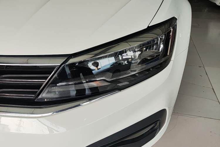 Used Volkswagen Lamando 2019 230TSI DSG Fashion Edition China V Standard Left Front Headlight