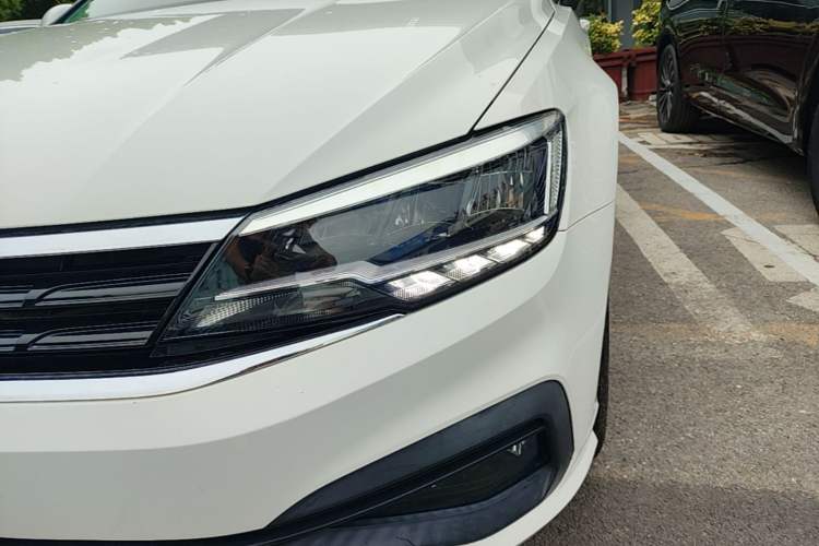 Used Volkswagen Lamando 2019 230TSI DSG Fashion Edition China VI Left Front Headlight