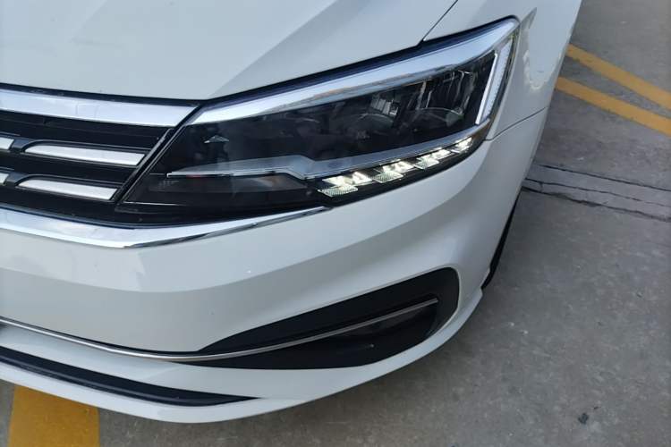 Used Volkswagen Lamando 2019 230TSI DSG Fashion Edition China V Standard Left Front Headlight
