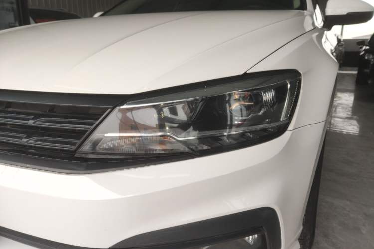 Used Volkswagen Lamando 2019 230TSI DSG Vision Edition China VI Standard Left Front Headlight