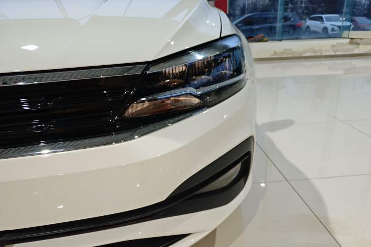 Used Volkswagen Lamando 2019 230TSI DSG Fashion Edition China VI Left Front Headlight