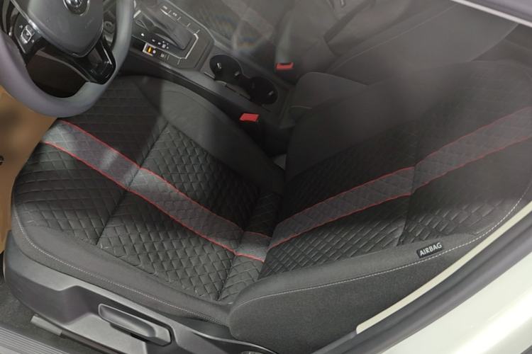 Used Volkswagen Lamando 2019 230TSI DSG Fashion Edition China V Standard Left Front Seat